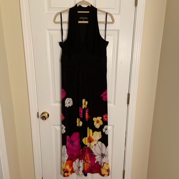 Jones Wear Dresses & Skirts - Maxi dress